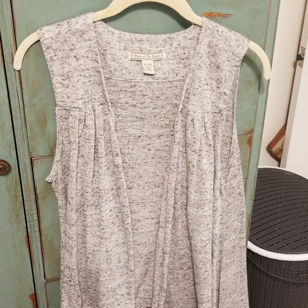 Sleeveless Cardigan